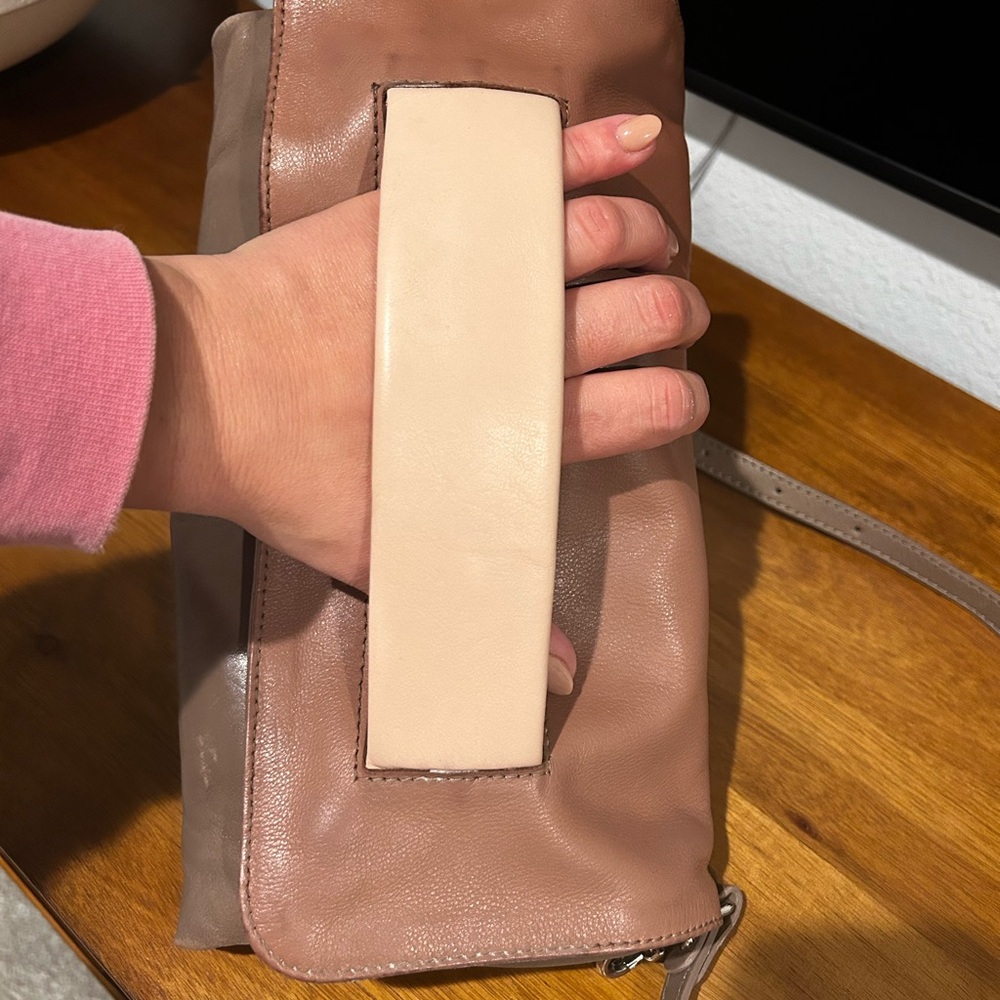 Rare Gianni Chiarini 100% Italian leather crossbody/clutch